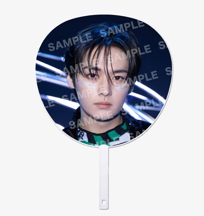 Front of image picket featuring Lee Know